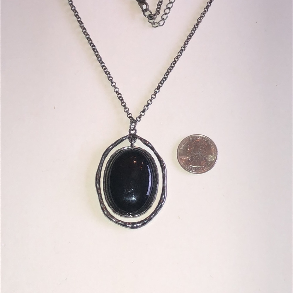 Dark Metal Gunmetal Black Oval Pendant Necklace - Picture 3 of 4